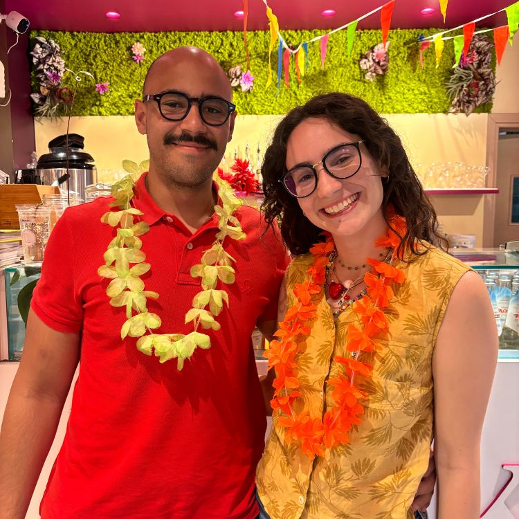 aperitivo cena a tema hawaii modena