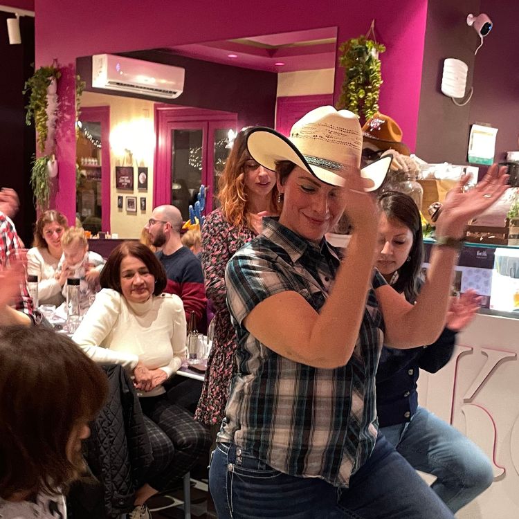 aperitivo cena cowboy modena